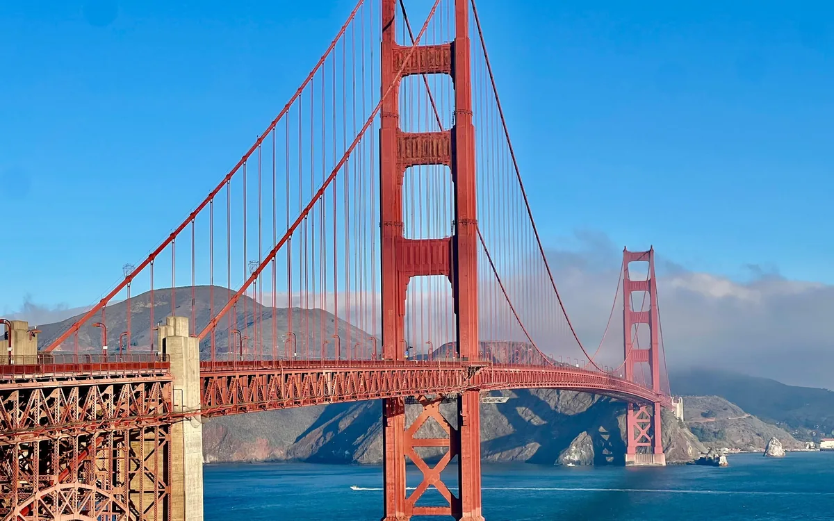 Le Golden Gate Bridge sur la route vers le nord en sortant de San Francisco en direction de Napa Valley